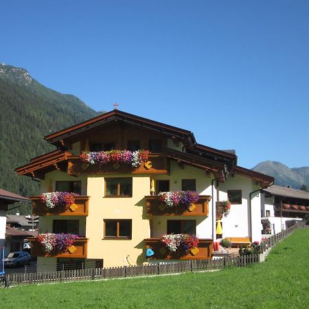 Haus Rosmarie Lägenhet Neustift im Stubaital Exteriör bild