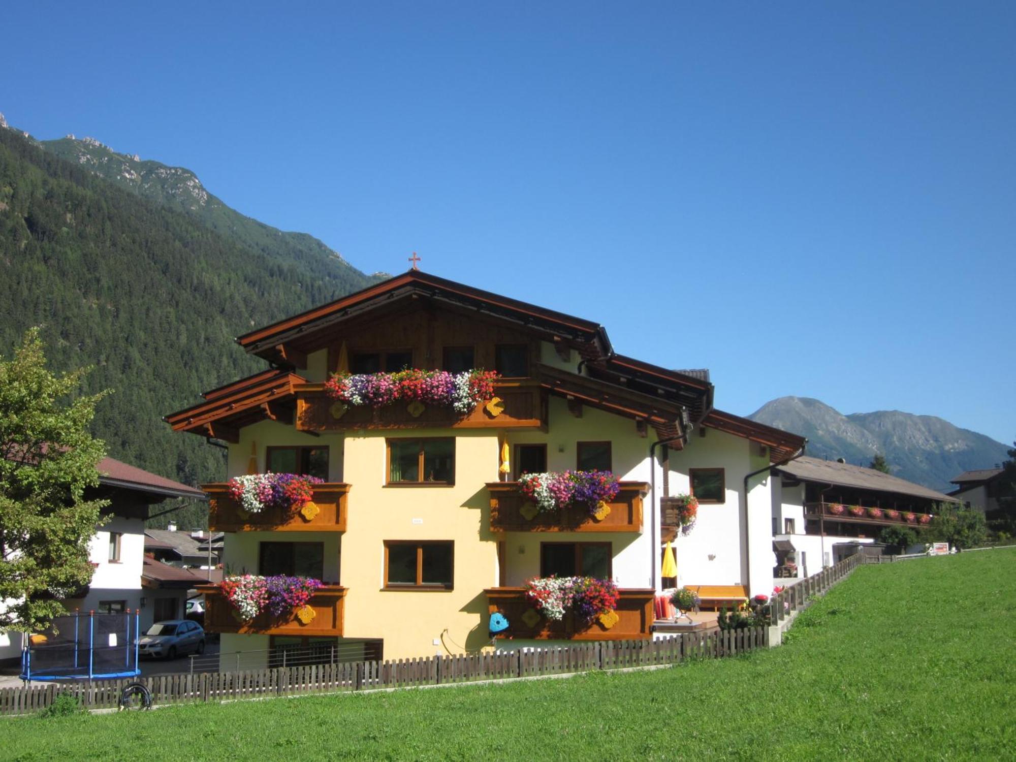 Haus Rosmarie Lägenhet Neustift im Stubaital Exteriör bild