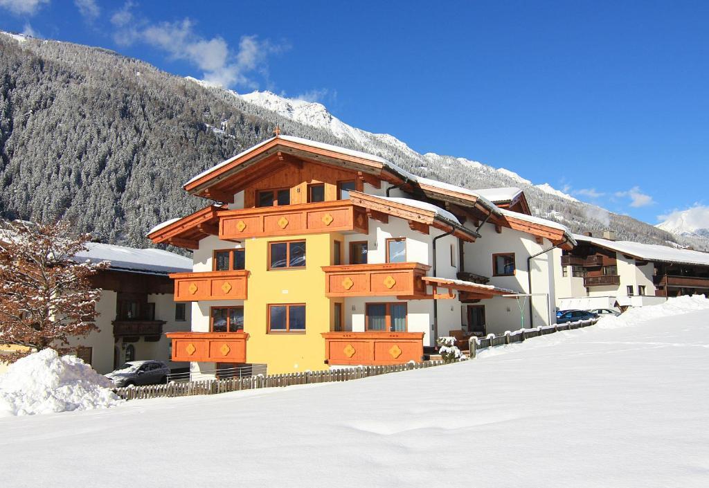 Haus Rosmarie Lägenhet Neustift im Stubaital Exteriör bild